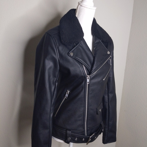 NEW H&M Faux Leather Jacket Slim Fit Faux Fur Collar Black Small - Picture 9 of 9